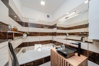 Ev.č. 01177 Nabízíme Vám ke koupi moderní byt v osobním vlas