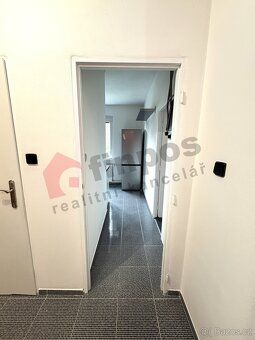 Nabízíme k pronájmu světlý byt 2+1 s balkonem ve vyhledávané