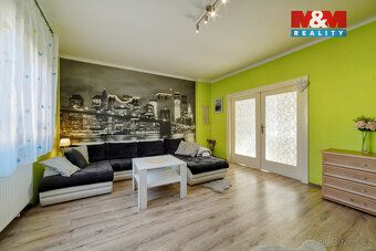 Prodej prostorného bytu 3+1 o užitné ploše 86 m² ve čtvrtém 