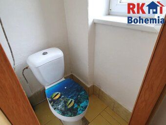 Světlý byt 2+1 s balkonem klidné bydlení kousek od centra.
N
