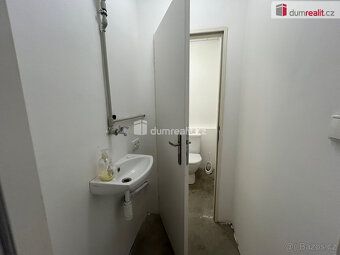+popl. 2200, Pronajímatel si vyhrazuje právo vybrat si nájem