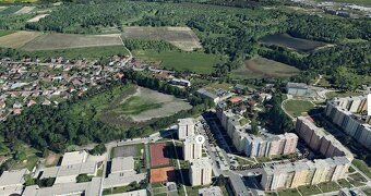 Panelový byt na sídlišti v 5. patře. Pronájem zařízeného byt