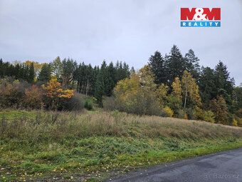 Nabízíme k prodeji pole o rozloze 1278 m², situované na okra