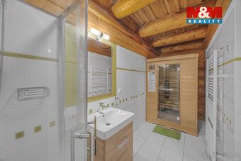 Nabízíme k prodeji luxusní srub z masivního dřeva v oblíbené