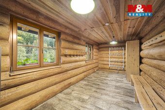 Nabízíme k prodeji luxusní srub z masivního dřeva v oblíbené