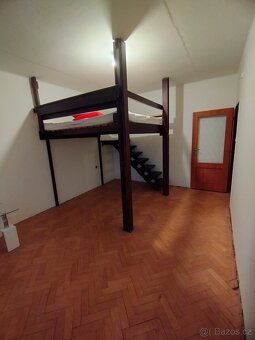 Byt o velikosti 52m2, 2+1 s komorou a samostatným WC a koupe