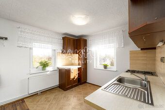 Naše společnost exkluzivně nabízí k prodeji rodinný dům na s
