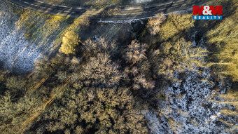Pozemek o výměře 3376 m² v Andělce představuje typ aktiva, k