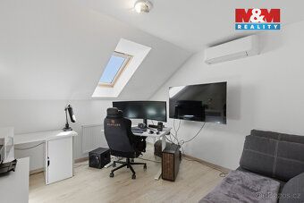 Nabízím k prodeji moderní řadový rodinný dům o dispozici 4+k