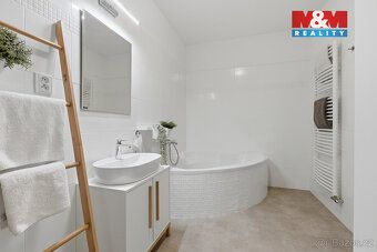Nabízím k prodeji moderní řadový rodinný dům o dispozici 4+k