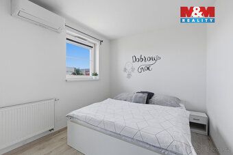 Nabízím k prodeji moderní řadový rodinný dům o dispozici 4+k