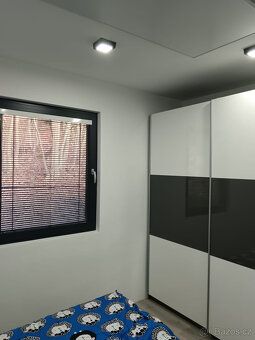 Predám rekreačnú modernú chatu 34km od Bratislavy priamo v l