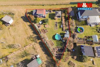 Útulná chata o dvou pokojích na pozemku 411 m² v k.ú. Lobzy 