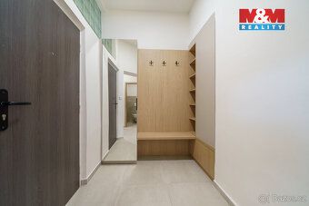 Nabízíme k prodeji světlý a moderně zrekonstruovaný byt 3+kk