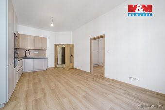 Nabízíme k prodeji světlý a moderně zrekonstruovaný byt 3+kk