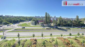 + 3500,-Kč měsíční poplatky + provize RK 23 000+DPH (27 830,