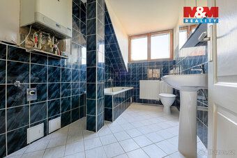 Podkrovní byt 4+kk s komorou, vlastním pozemkem (114 m²) a k