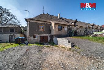 Nabízíme k prodeji rodinný dům o dispozici 3+1 s užitnou plo