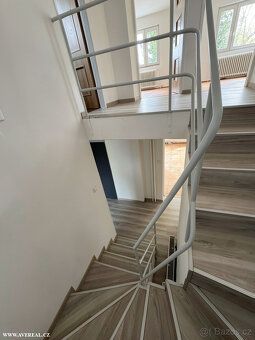 Nabízíme k prodeji samostatně stojící rodinný dům o dispozic