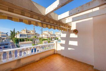 Řadový dům Playa Flamenca – výhled na bazén | 3 ložnice | 19