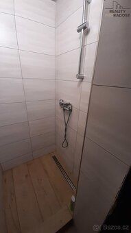 Nabízíme k prodeji komerční budovu v obci Veselice na Moravě