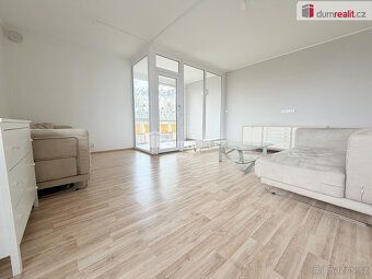 +popl. 2432, , Dumrealit.cz Vám zprostředkuje prodej bytu o 