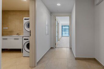 Ev.č. 00067 Nabízíme k pronájmu zcela nový, designově řešený
