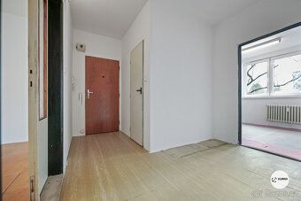 Nabízíme ke koupi prostorný byt o dispozici 3+1 na ulici Ane
