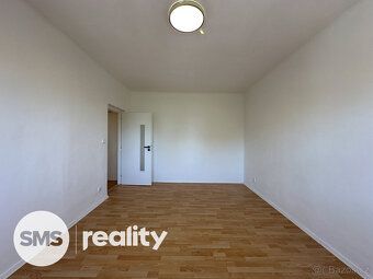 Nabízím k pronájmu prostorný byt 2+1 o velikosti 55 m² v obl
