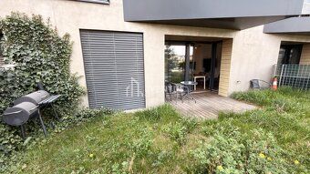 Styl, klid a zeleň u vody v DOCKu! Toužíte po moderním bydle