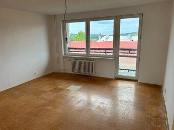 Nabízím k pronájmu byt 2+1 o velikosti 65 m², který se nachá