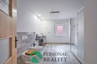Ev.č. 02525 Nabízíme Vám ke koupi dvoupodlažní rodinný dům s