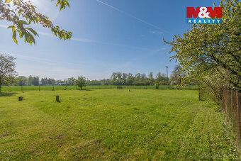 Prodej atraktivního stavebního pozemku o rozloze 1300m², umí