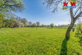 Prodej atraktivního stavebního pozemku o rozloze 1300m², umí