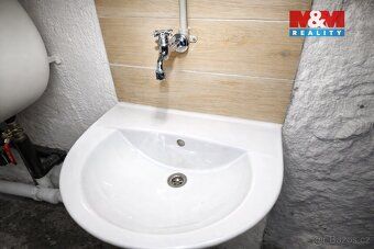 Pronájem podkrovního bytu 2kk, 50 m², II. NP, sklepní místno