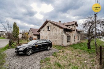 Nabízíme k prodeji celopodsklepený cihlový rodinný dům v Old