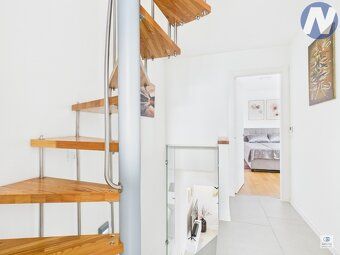 Nabízíme výjimečně pohodlný, luxusně a moderně zařízený byt 