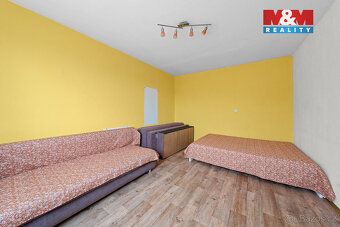 Nabízíme vám k prodeji prostorný byt 3+1 s lodžií o celkové 