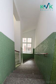 Nabízíme k pronájmu byt 2+1 ve 3. patře cihlového domu bez v