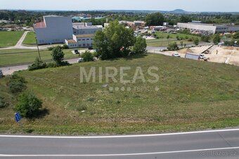 Nabízíme Vám k prodeji pozemek o rozloze 3.508 m2, v průmysl
