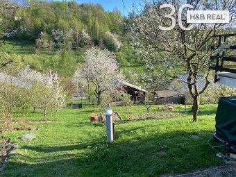 Nabízíme ke koupi krásnou a udržovanou chatu o zastavěné plo