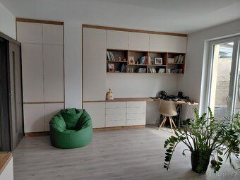 Prodám novostavbu domu 4kk s garáží - 150 m2 postavenou v ro
