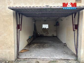 Nabízíme k pronájmu řadovou garáž v atraktivní lokalitě v ul