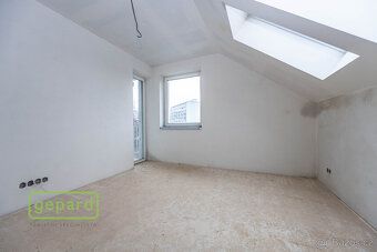 Realitní společnost Gepard nabízí mezonetový byt 6+kk o veli