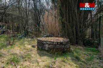 Nabízíme k prodeji zahradu 400 m2 se zděnou, podsklepenou ch