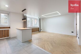 Hledáte byt, kde se snoubí promyšlený design, funkčnost a př