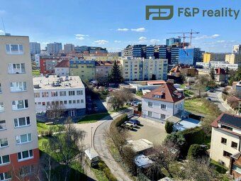 Nabízíme příjemný byt o dispozici 2+KK s užitnou plochou 42 
