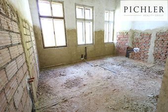 Nabízíme k prodeji komerční objekt v CHKO Železné hory, v bl
