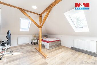 Nabízíme k prodeji prostorný rodinný dům v atraktivní lokali