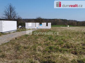 Včetně stavebního povolení, projektu, plus 1.000.000,- za po